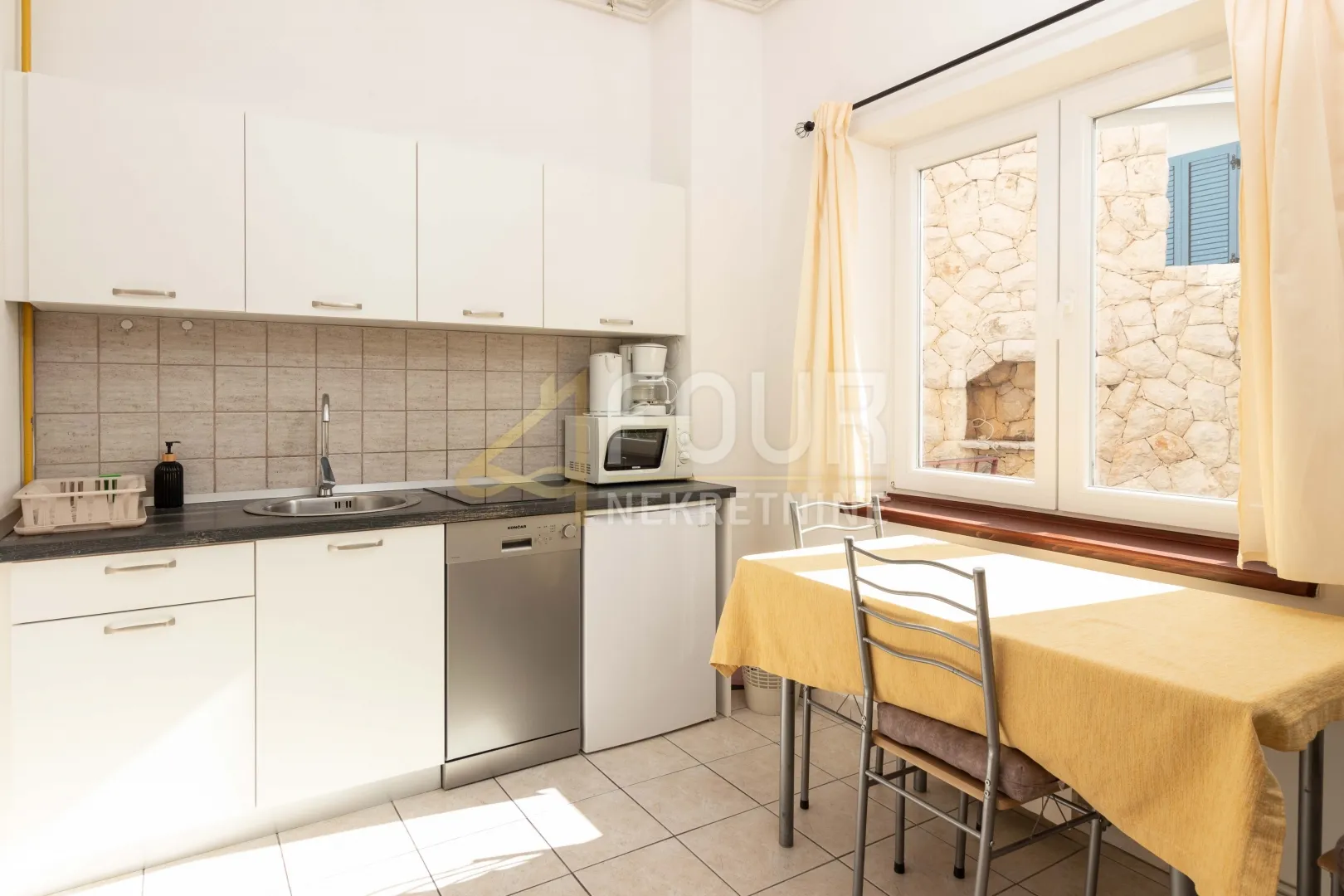 crikvenica, samostojeća apartmanska kuća s bazenom - slika 11