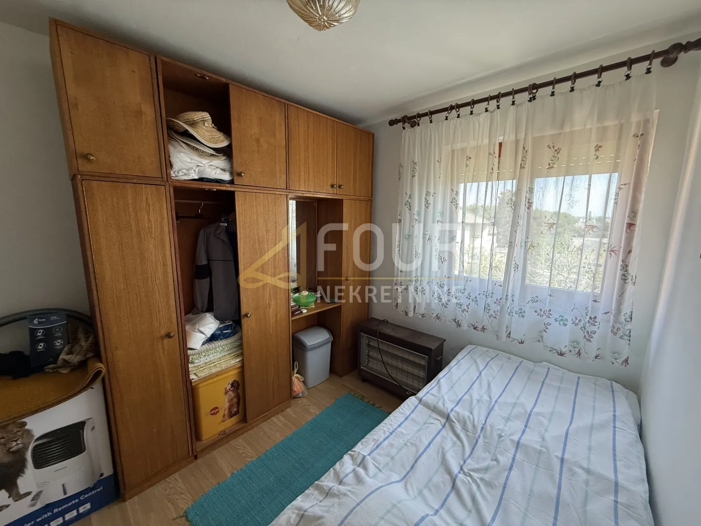 istra, pula, kuća s garažom, dodatnim apartmanom i dvorištem - slika 6