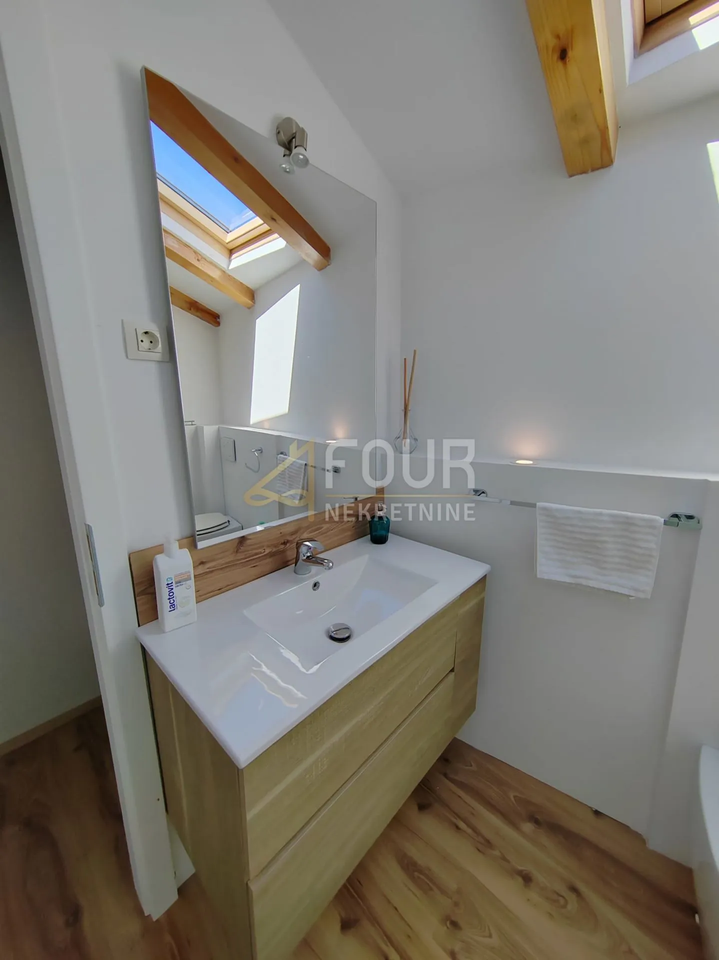 istra, rovinj, 45.50m2, dvoetažni stan - 2 apartmana! - slika 8