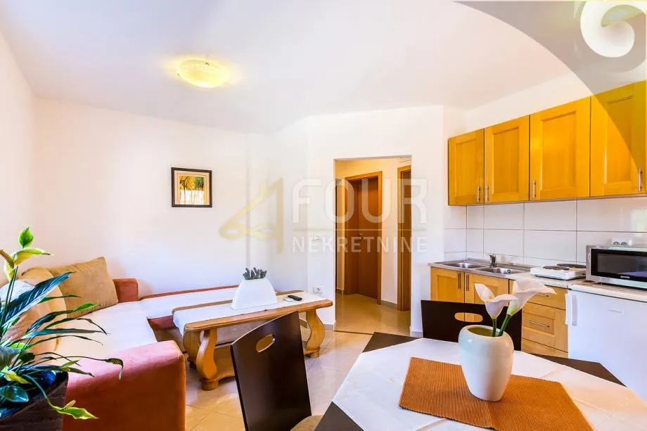 istra, medulin, kuća sa 6 stanova + dodatni apartman, blizina mora - slika 3
