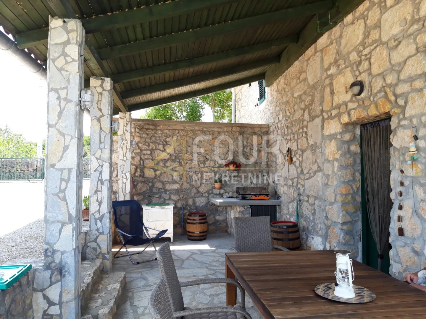 otok krk, dobrinj - okolica, samostojeća kuća s bazenom, 104m2 - slika 11