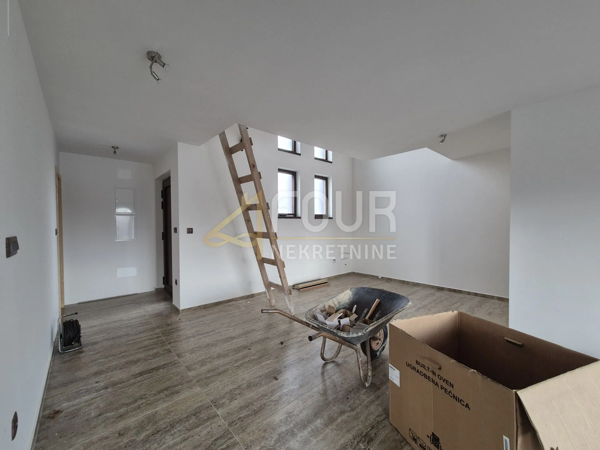 otok krk, soline, novogradnja s bazenom, 240m2 - slika 2