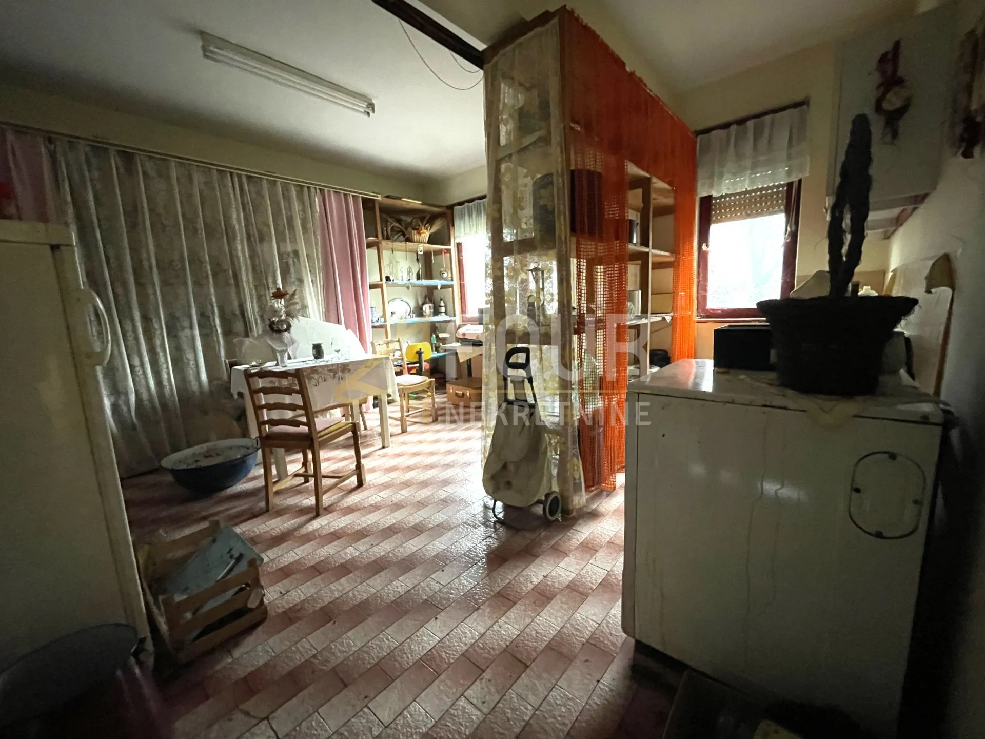 zakup, gorski kotar, delnice, poslovni prostor 67m2 - slika 3