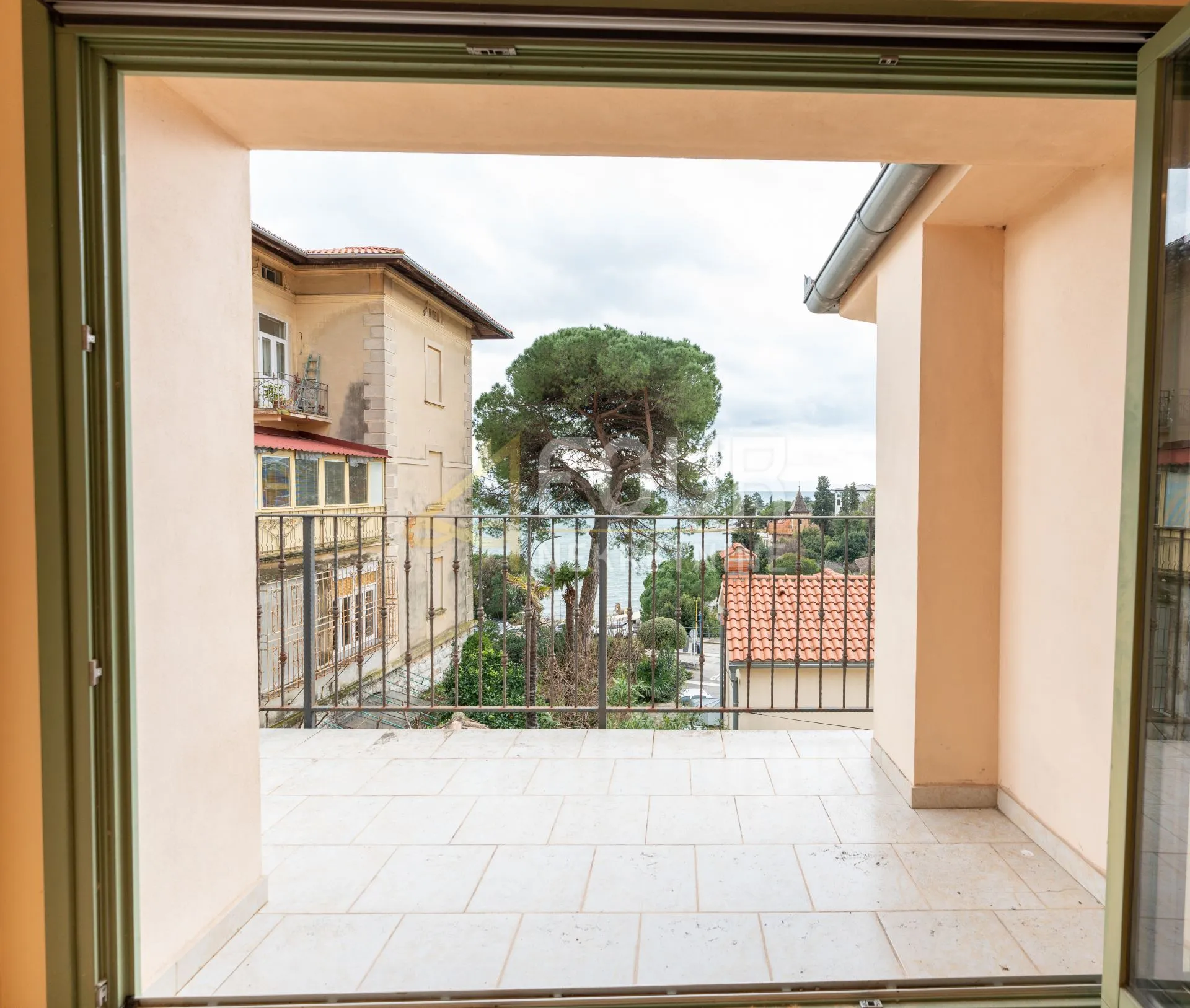 opatija, 135m2, 2s+db, balkon, vrt, pogled na more - slika 11