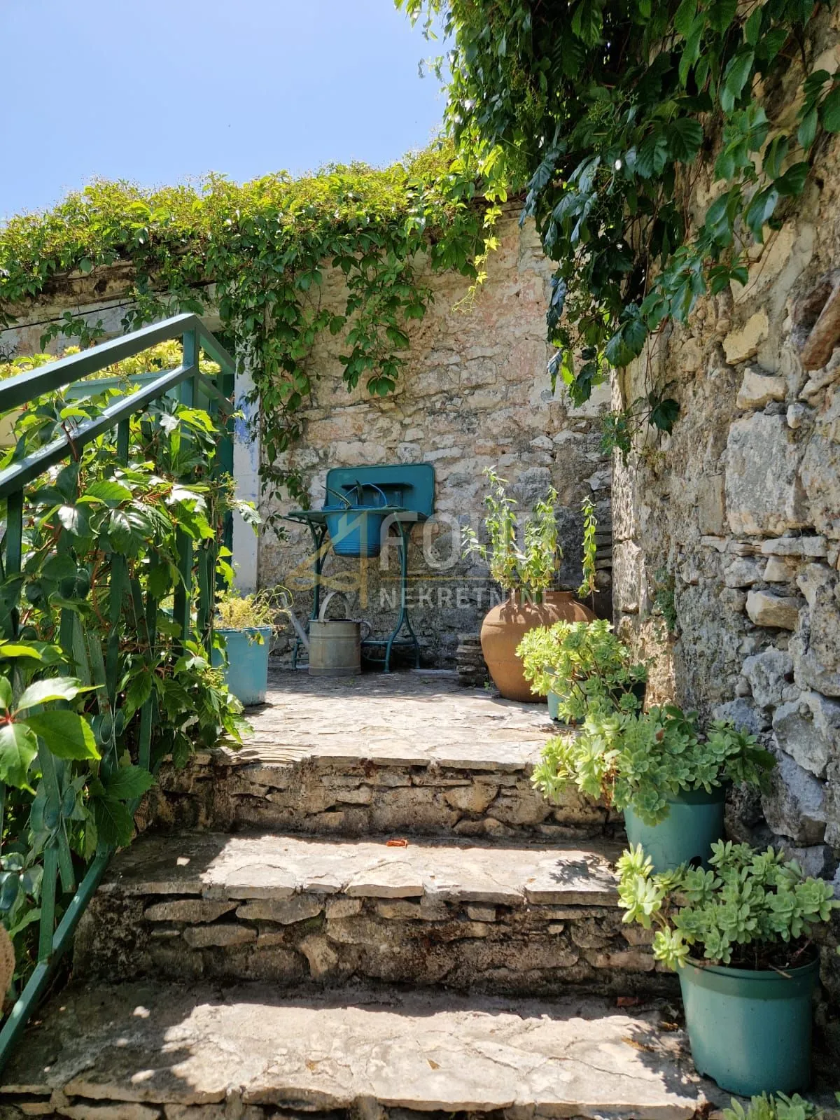 otok brač, nerežišća, šarmantna kamena kuća - slika 6