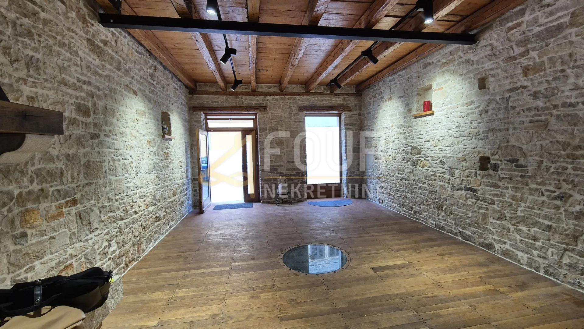 zakup, pula, centar, poslovni prostor, 36.30m2 - slika 6
