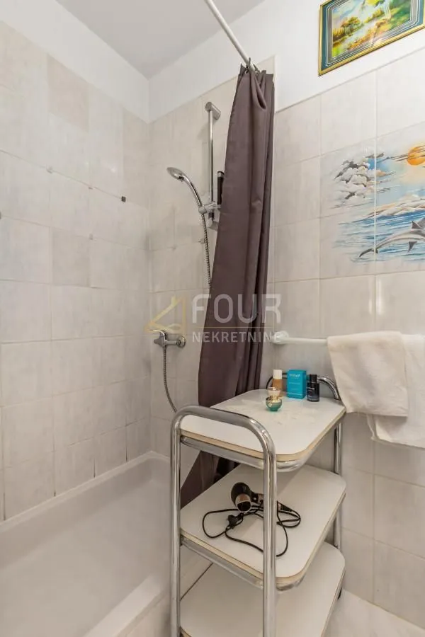 najam, rijeka, donja vežica, 50m2, 1s+db, zatvorena lođa, pogled na more - slika 8