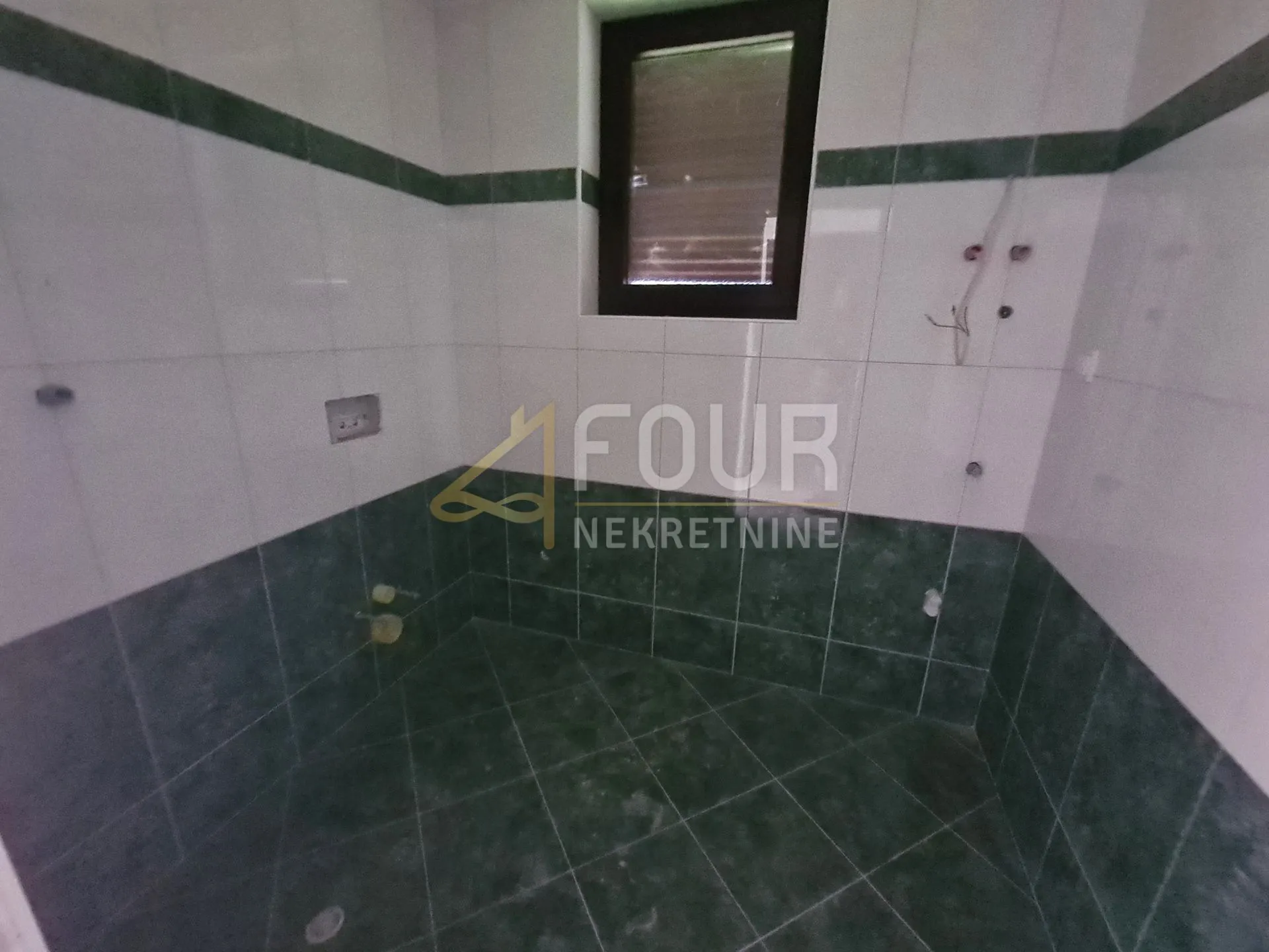 otok krk, dobrinj - okolica, kuća s 2 stana, 112.98m2 - slika 4