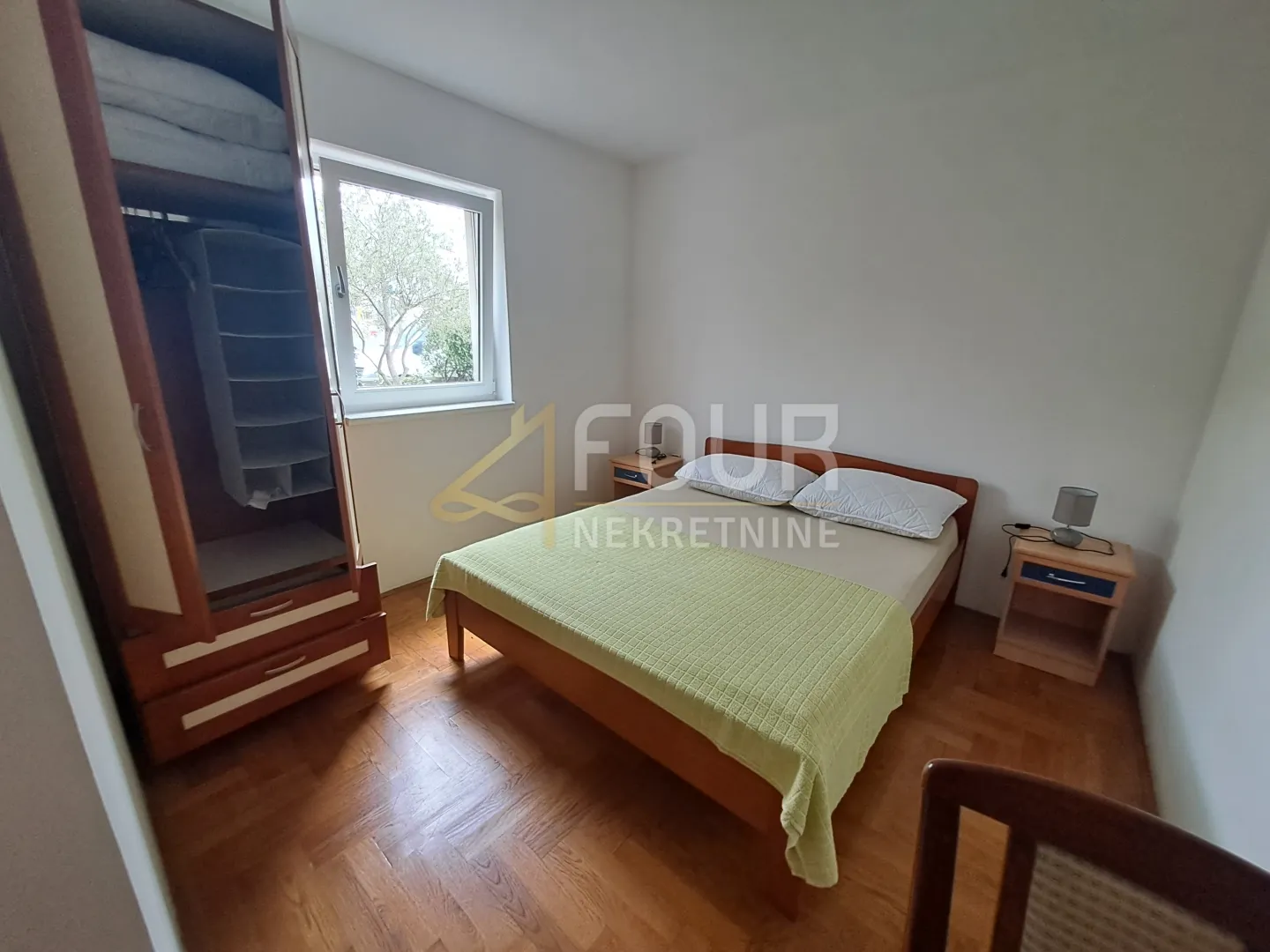 otok krk, malinska, 61m2, 2s+db, terasa, okućnica - slika 6