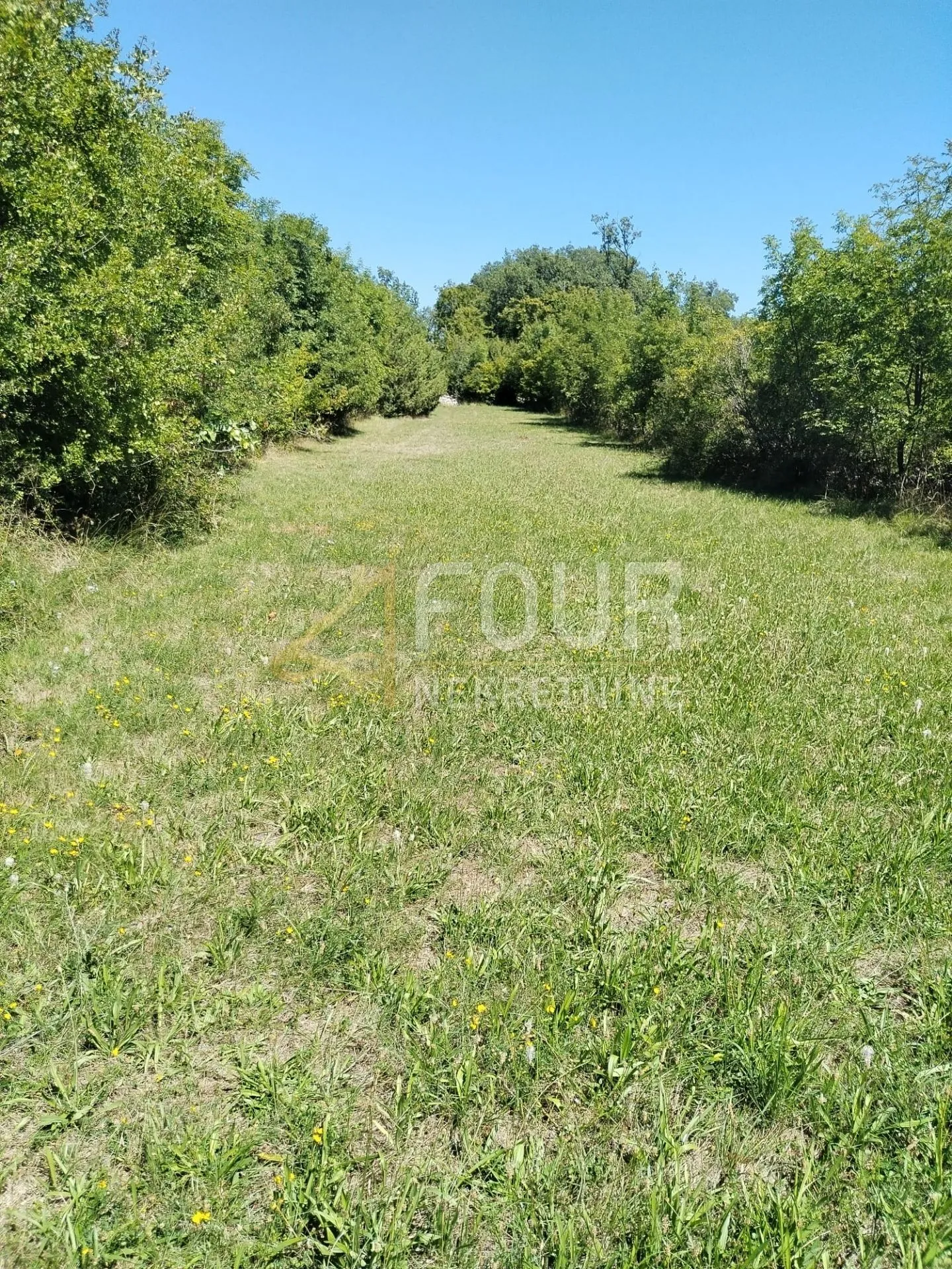 Otok Krk, Dobrinj - okolica, poljoprivredno zemljište 1.072m2
