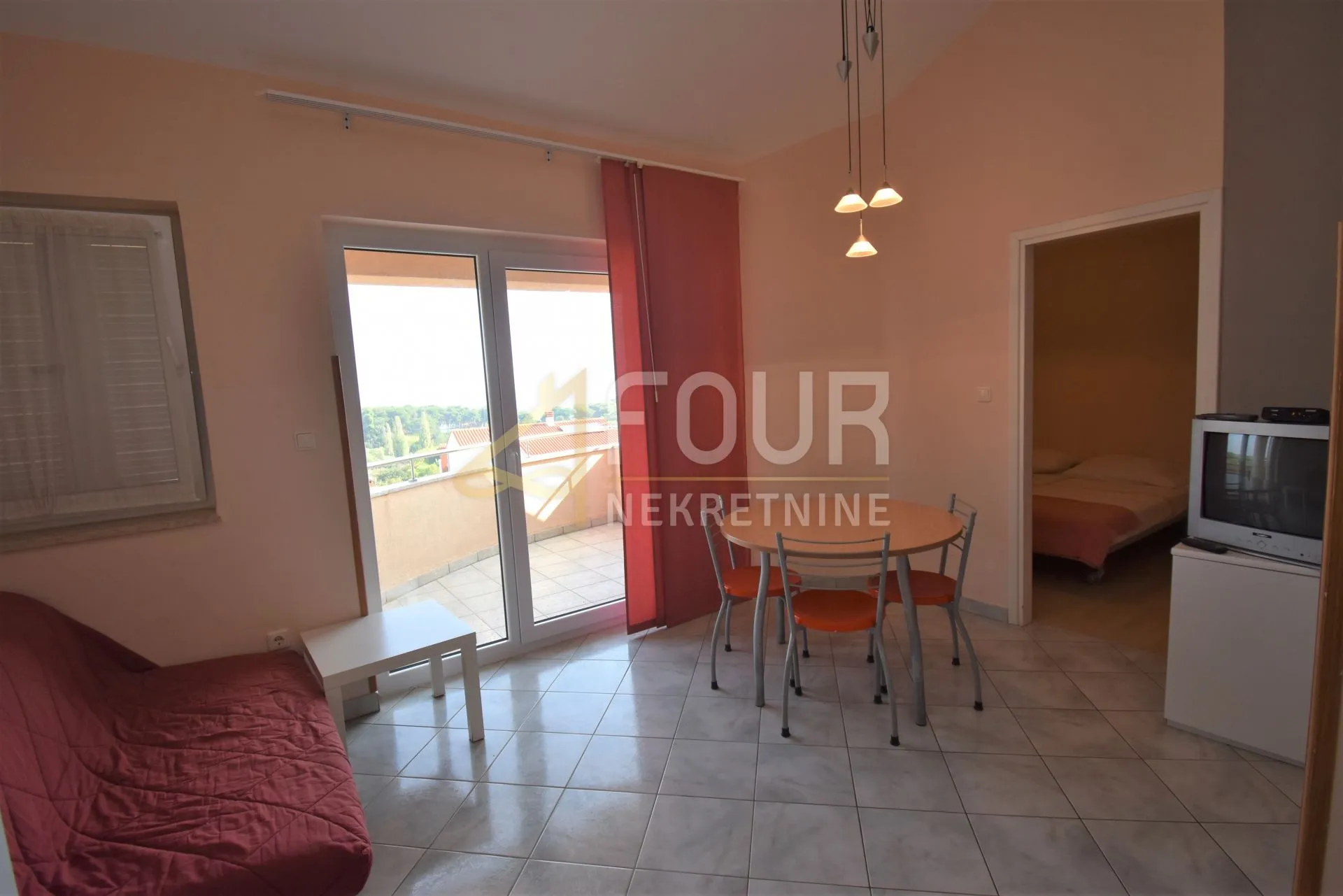 medulin - premantura - vila s 13 apartmana - slika 5