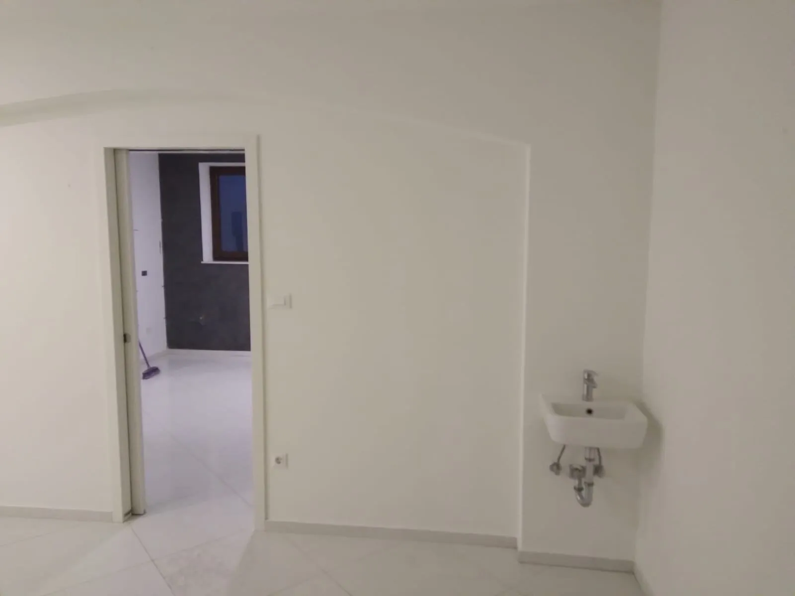 poslovni prostor: donja stubica, centar, ulični lokal, 73 m2 (prodaja) - slika 11