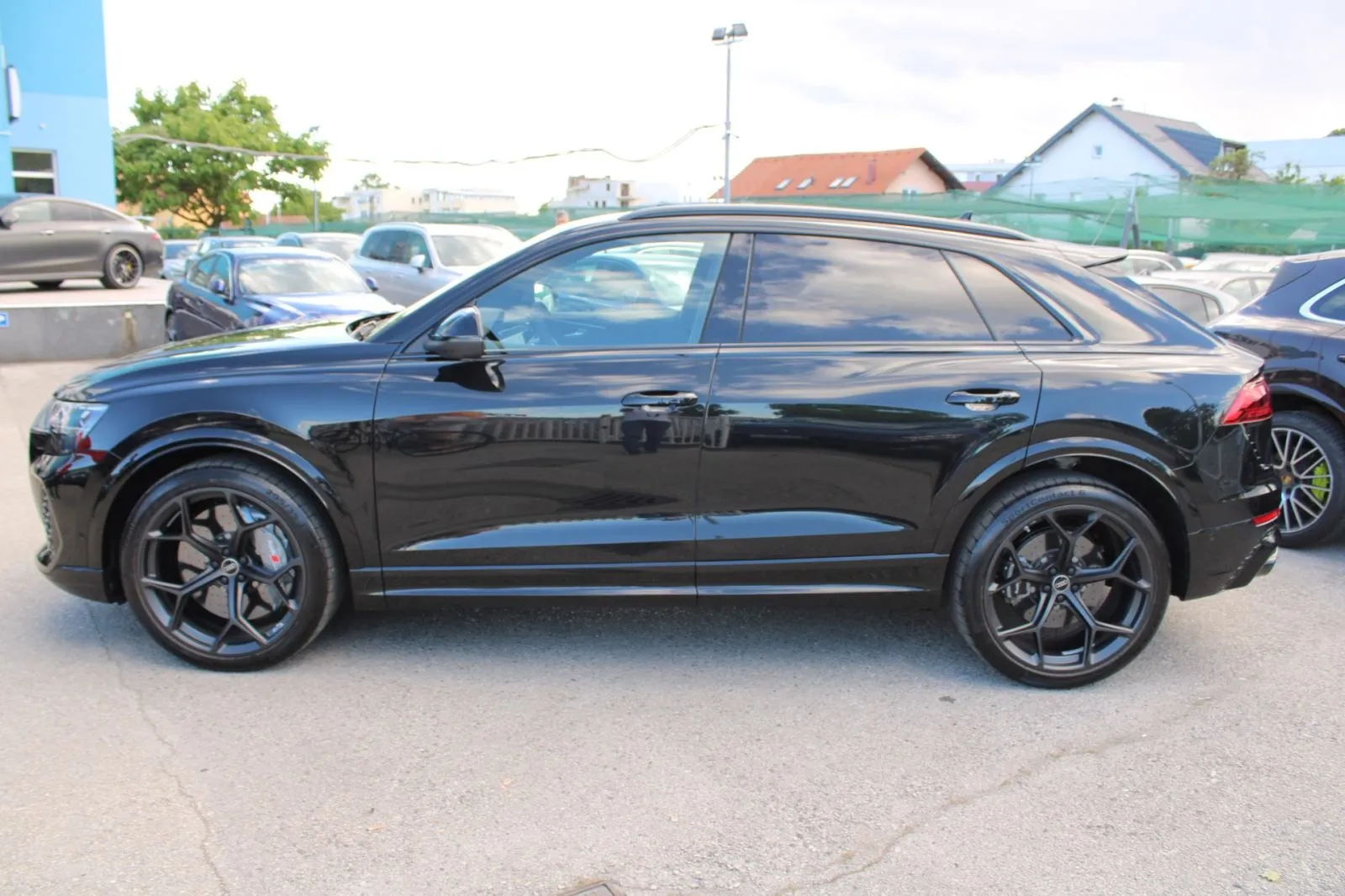 audi rsq8 4.0 tfsi quattro performance - slika 8