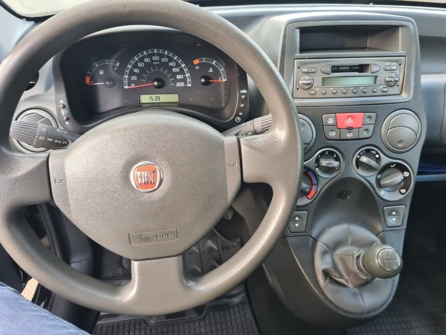fiat panda 1,1,2009 god, 120000 km, klima,kartice - slika 11