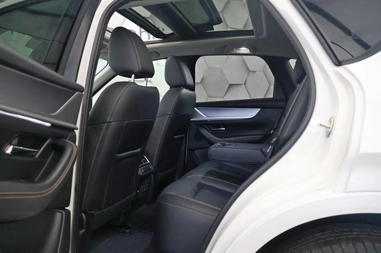 mazda cx-60 3.3 e-skyactive d 4wd at8 homura 254ks pano bose - slika 11