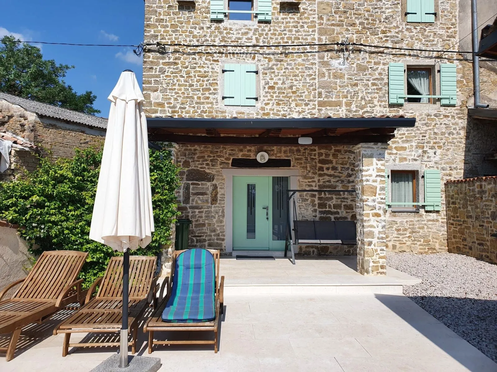 motovun-renovirana kamena kuća sa bazenom i apartmanom prodaje se - slika 7
