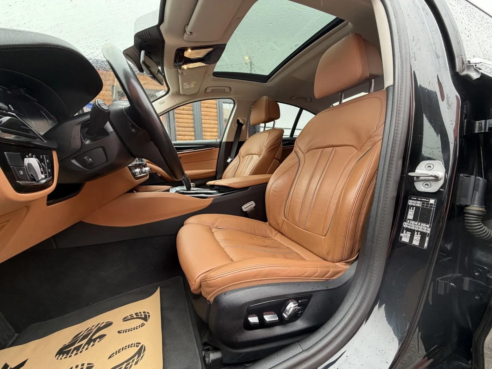 bmw serija 5 530d automatik•2023.g.•laser•kamera•leasing - slika 9