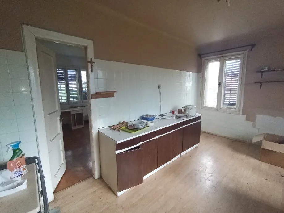 sniženo! zagreb (hr leskovac), 390.00 m2 - perspektivna investicija - slika 2
