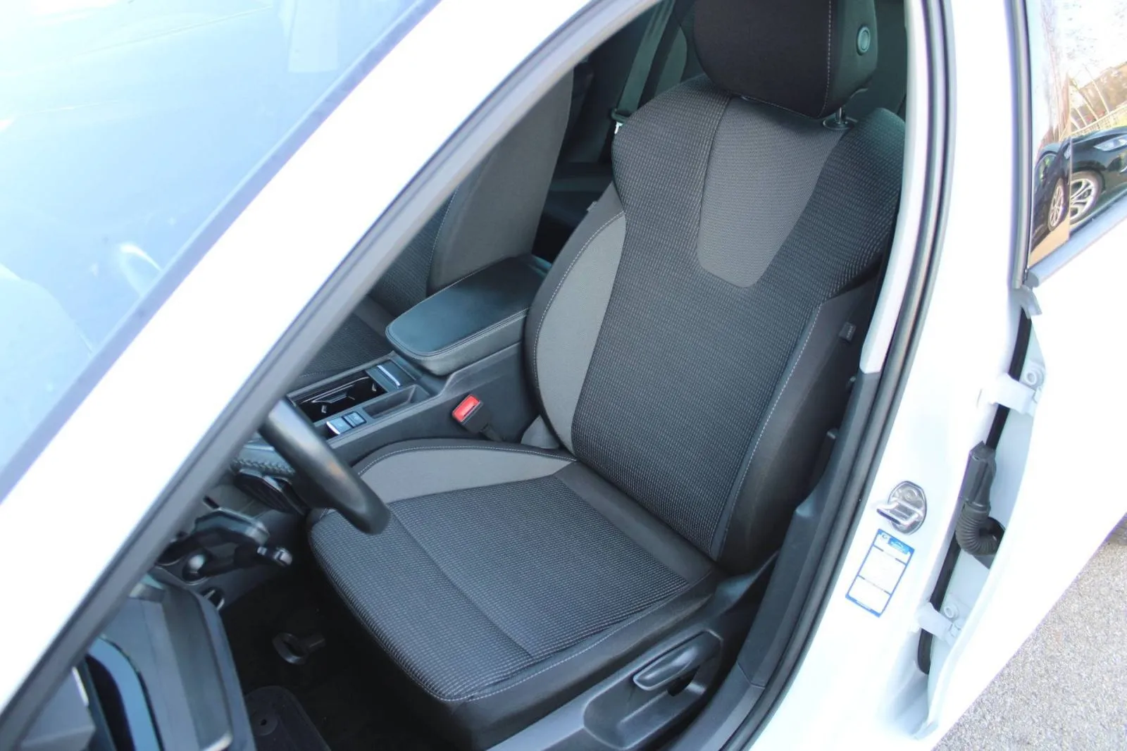 škoda octavia combi 2.0 tdi dsg *led, navigacija* - slika 10