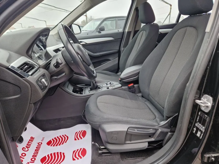 bmw x1 16d sdrive 2017.,servisna, navi, park senz.,alu, radar - slika 11