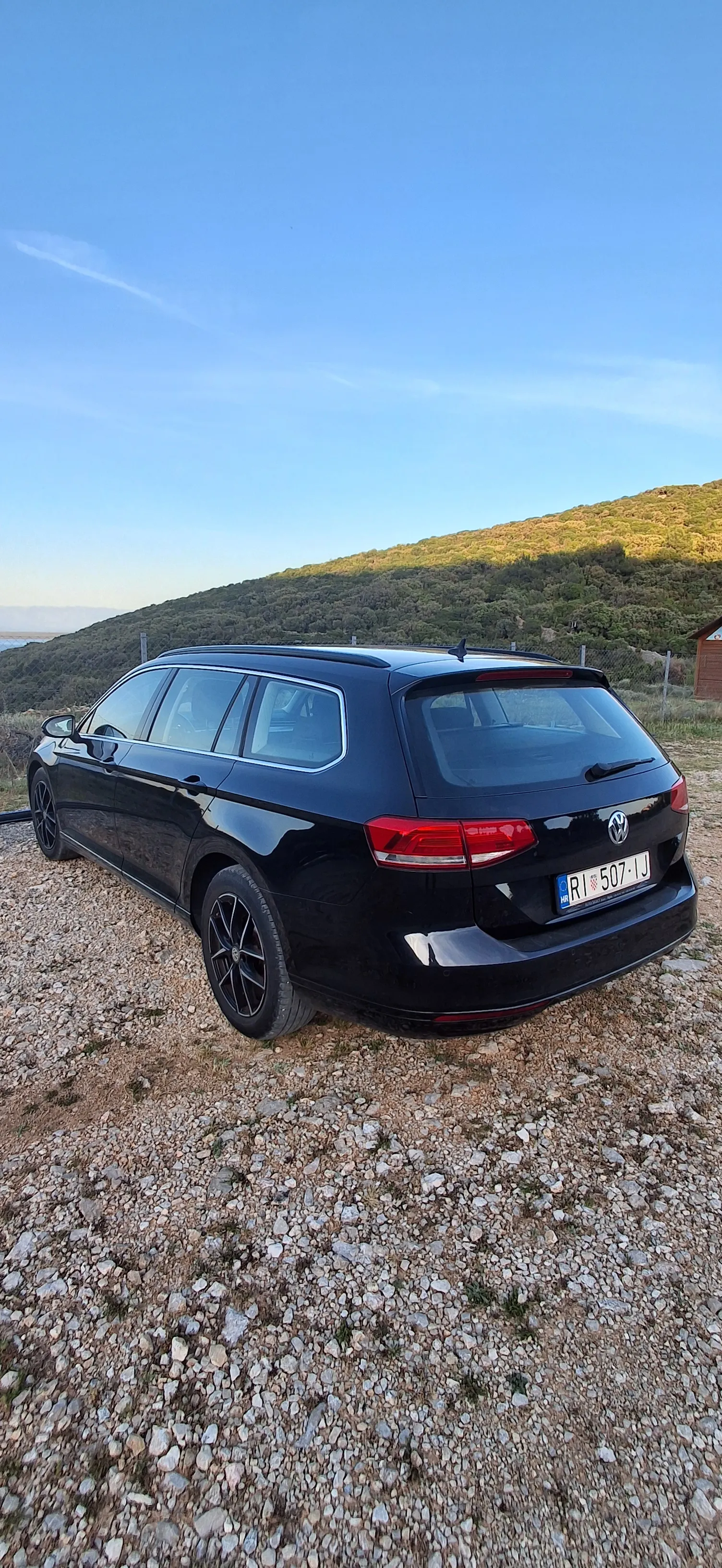 vw passat 2.0tdi comfortline acc/led/navi/cam - slika 6