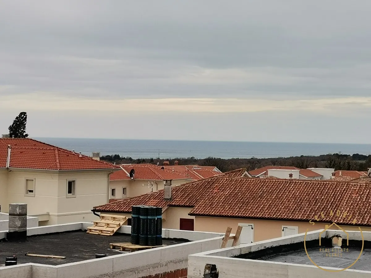 moderna kuća u nizu sa bazenom, vabriga - slika 5