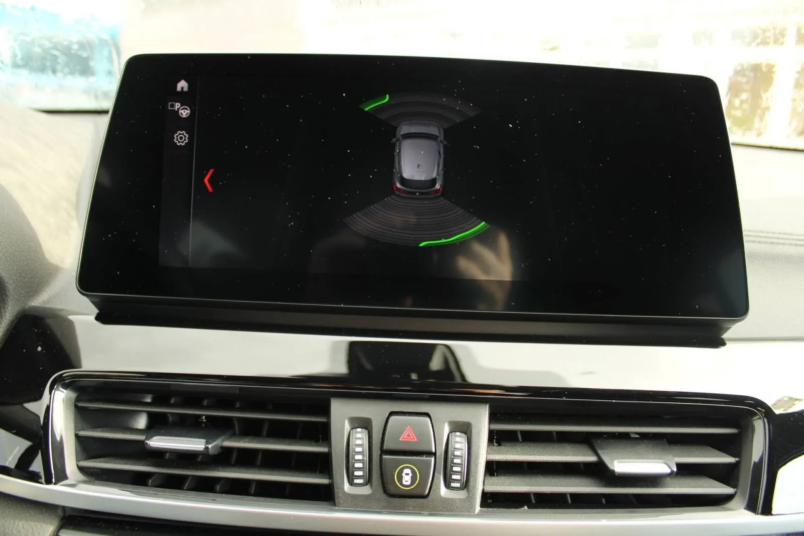 bmw x2 20d xdrive automatik *panorama, led, head-up, navigacija* - slika 22