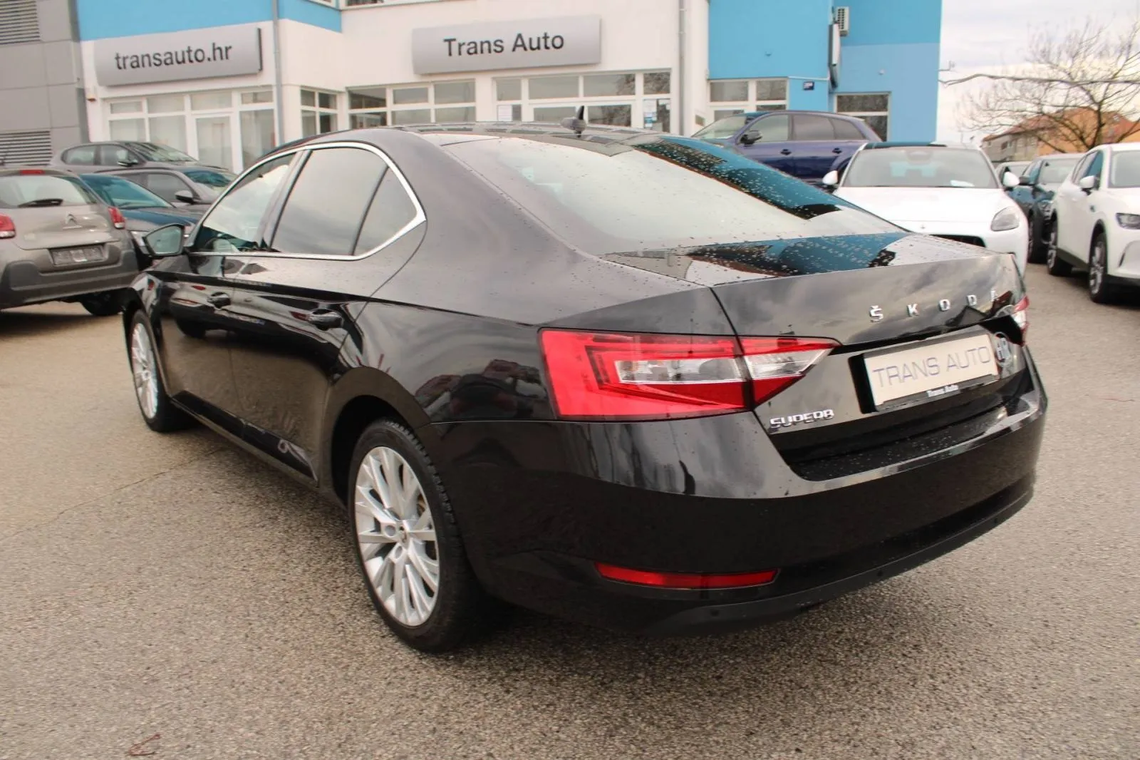 škoda superb 2.0 tdi dsg business *led, navigacija, kamera* - slika 7