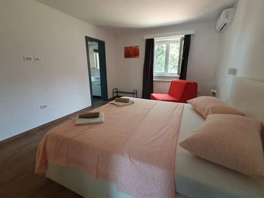 kuća: tinjan, 142 m2, samostojeća kuća sa bazenom i ljetnom kuhinjom - slika 8