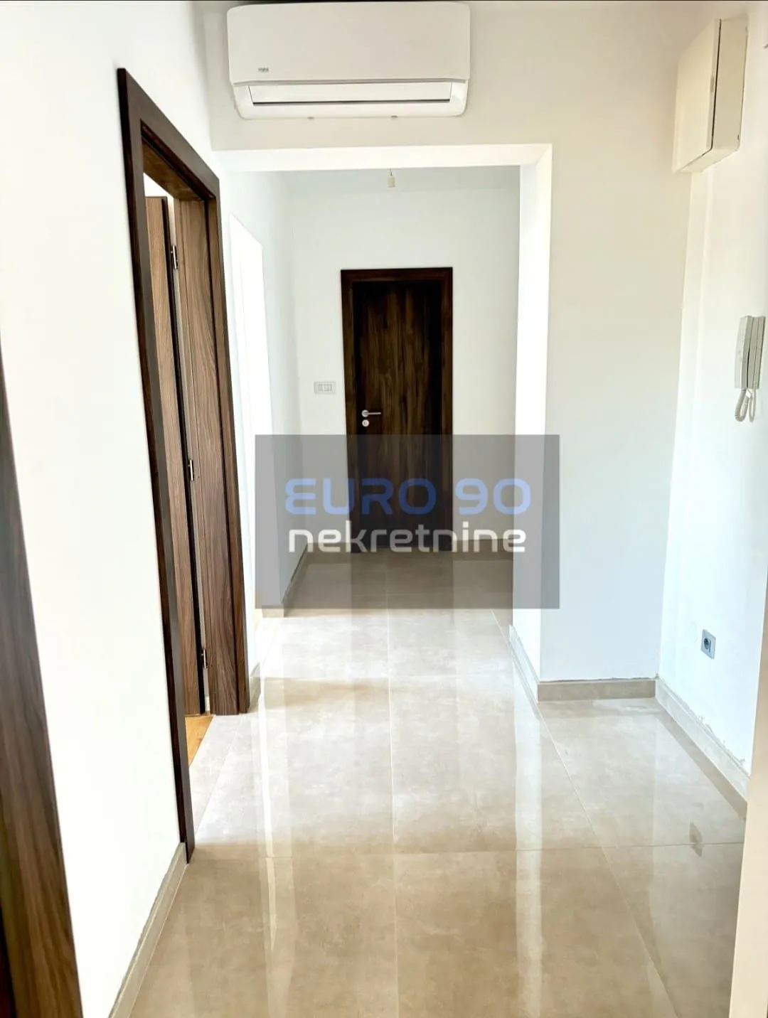 zadar/branimirova obala-renoviran dvosoban stan s liftom,60m2,lokacija - slika 6
