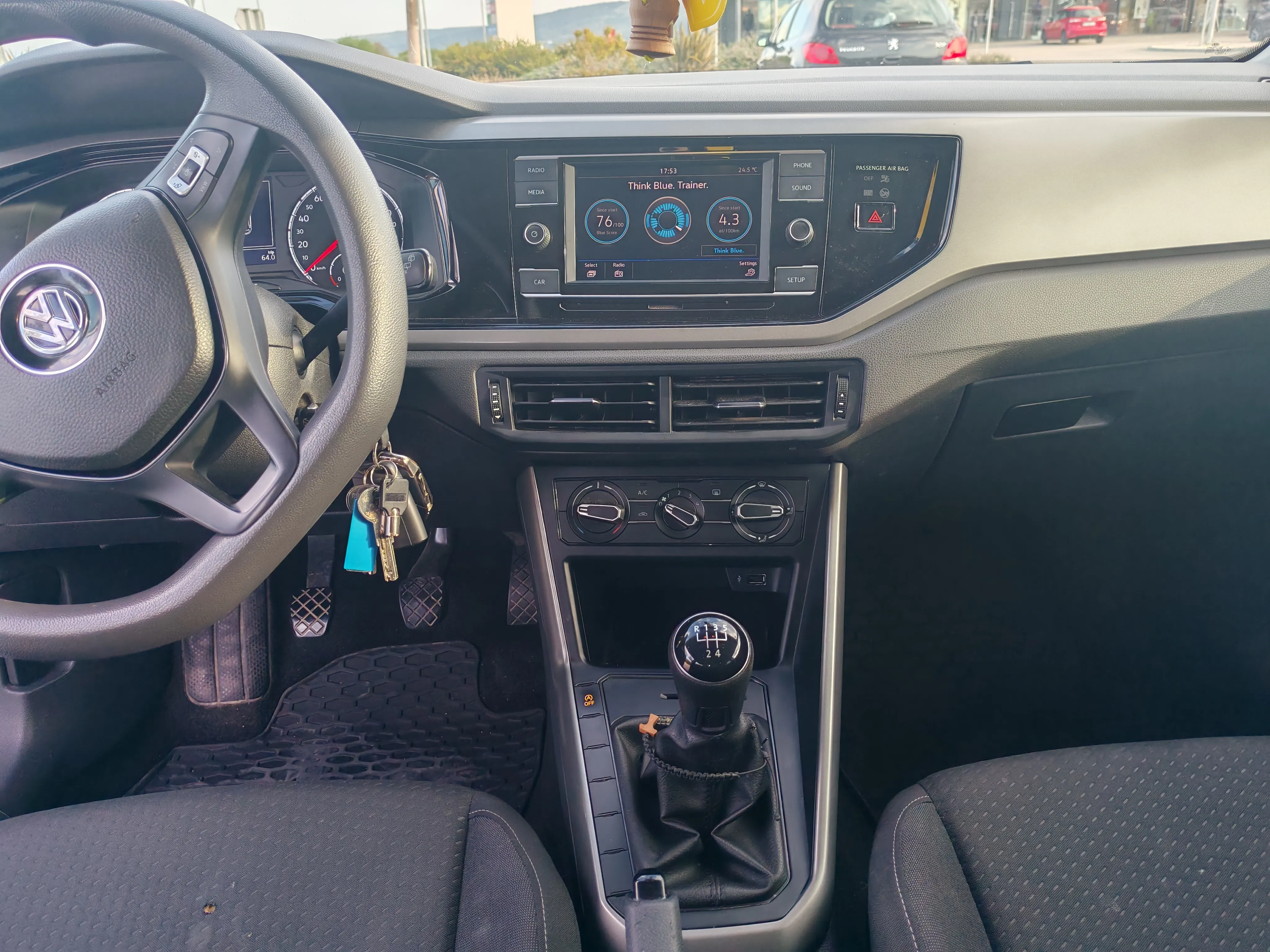 polo 1.6 tdi 2020 g. 82000 km, hitno - slika 8