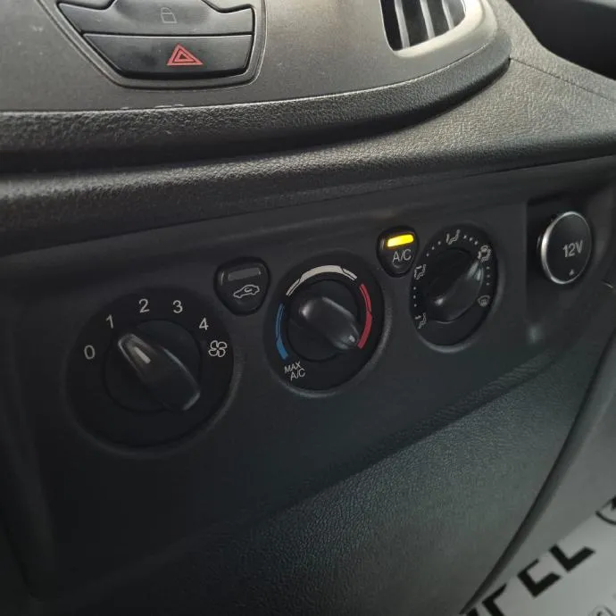 ford transit 2,0 tdci, 2016 god. - slika 19