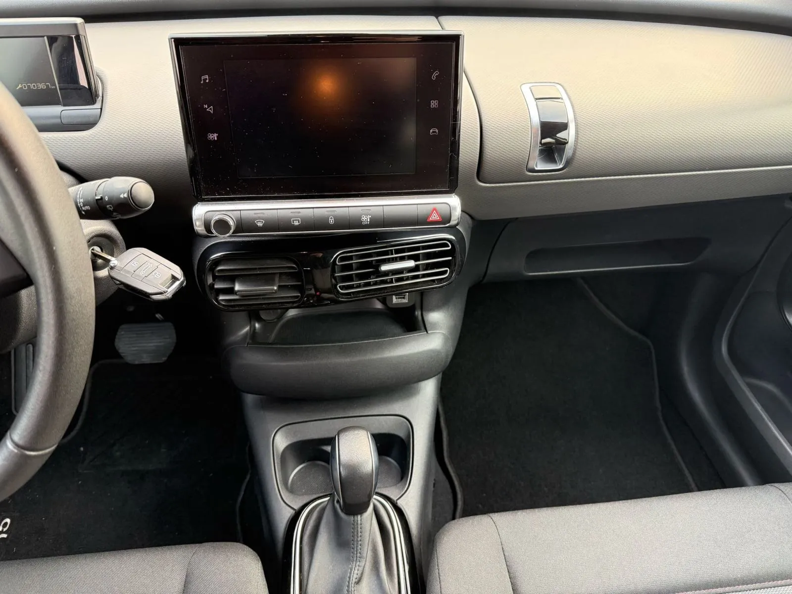 citroën c4 cactus 1,2 puretech, automatik, park senzori, 4x garancija! - slika 8