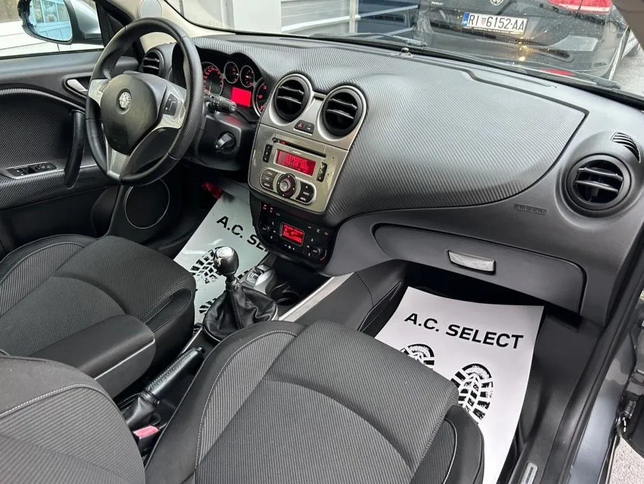 alfa romeo mito 1,6 jtdm - 100.000km - servis - garancija - reg 1 god! - slika 10