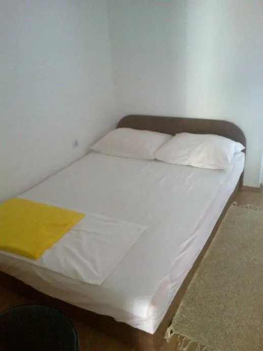 vir, kuća s 4 apartmana(312m2), 250m od mora, južna strana!!! - slika 13