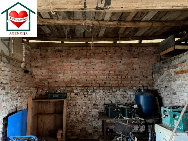 vukovar, sajmište 194 kuća 40m2 i 3 p.z. na ok. 1079 m2 - slika 18