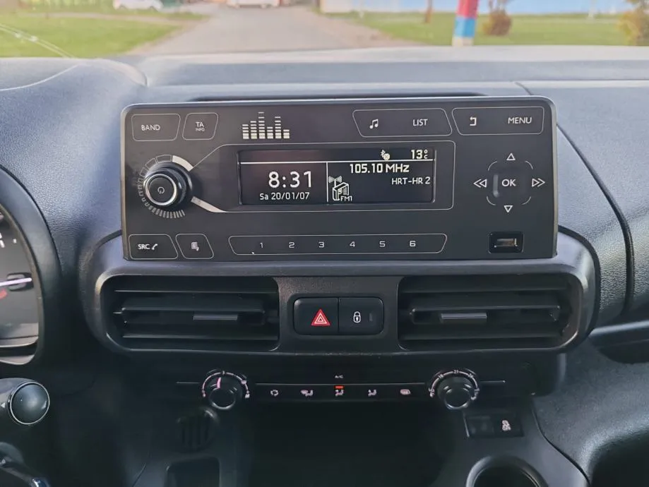 citroen berlingo, 2019 god, 260000km kartice 24/36 rata, 2019 god. - slika 16