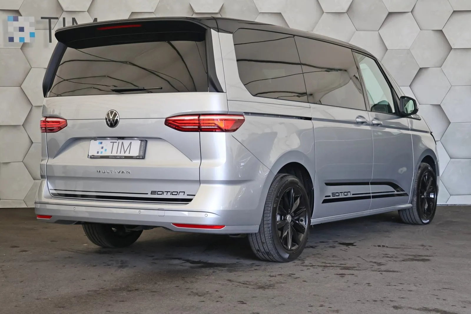 vw multivan t7 l2 2.0tdi dsg edition cockpit kamera radartempomat - slika 4