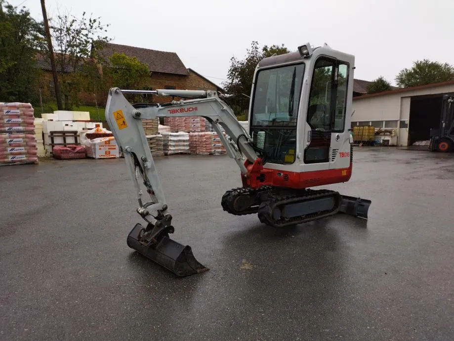 mini bager takeuchi tb 016 - slika 5