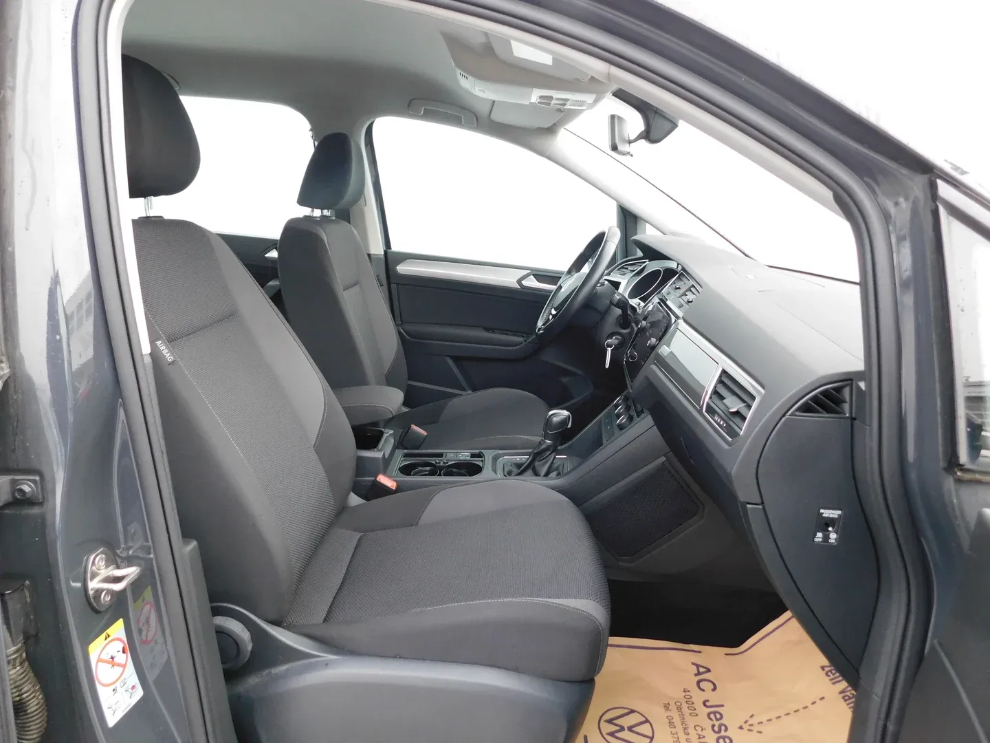 09292 volkswagen touran 1.6 tdi dsg trendline - slika 11