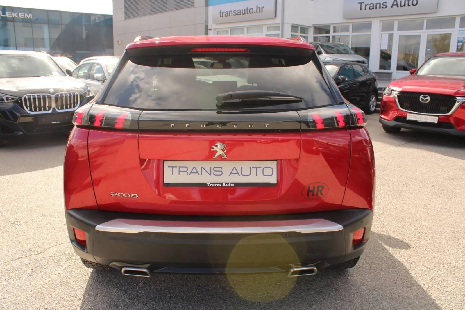 peugeot 2008 1.2 puretech allure automatik - slika 6