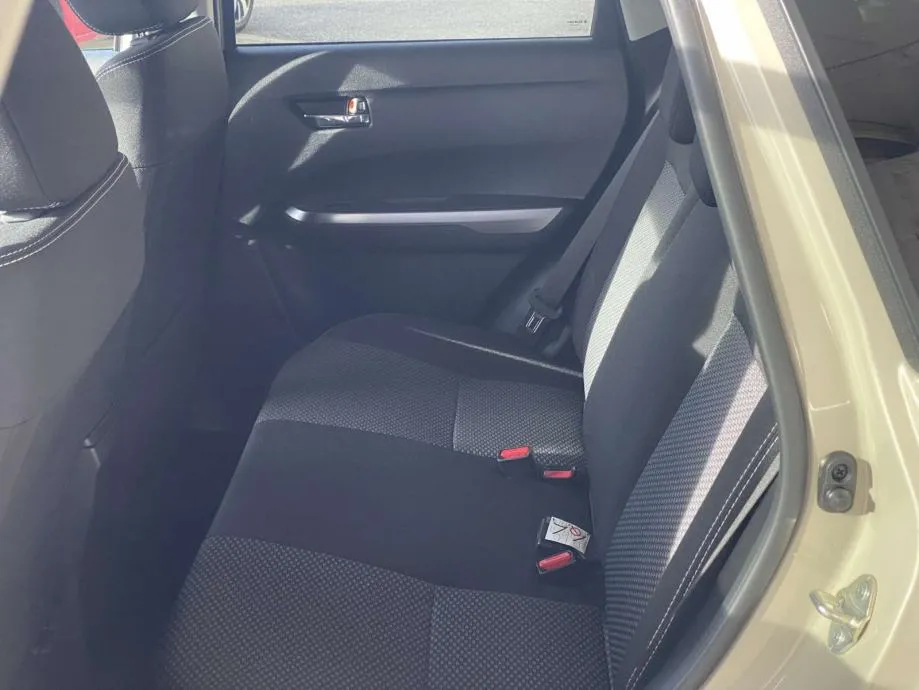 suzuki vitara 1,4 hybrid gl+ premium 2wd - slika 14