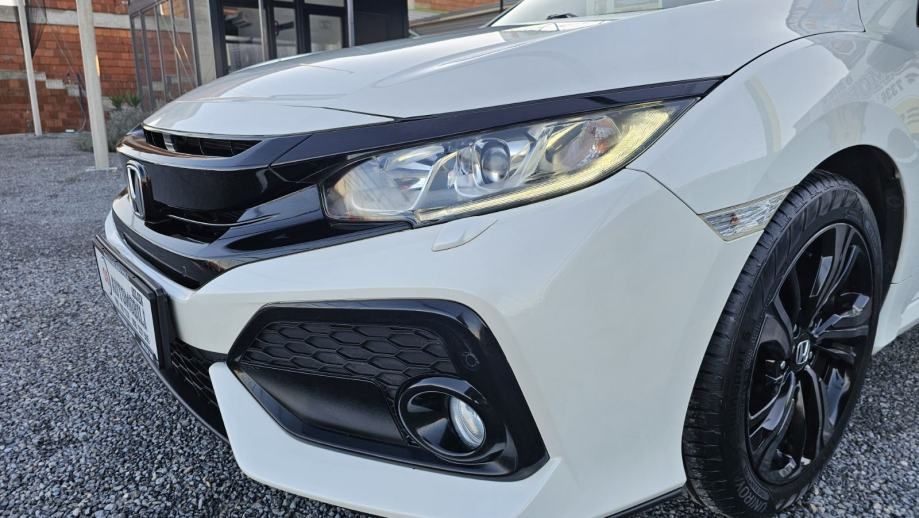honda civic 1,0t,climtronic,navigacija,kamera,led,alu 17,tempomat,. - slika 8
