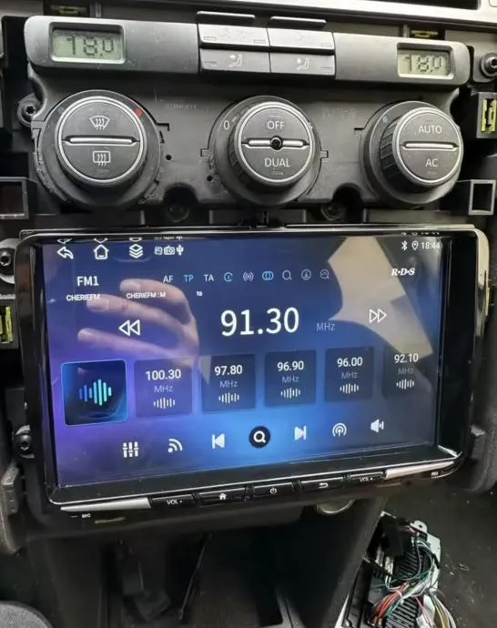 vw caddy golf passat original multimedija navigacija android kamera - slika 4