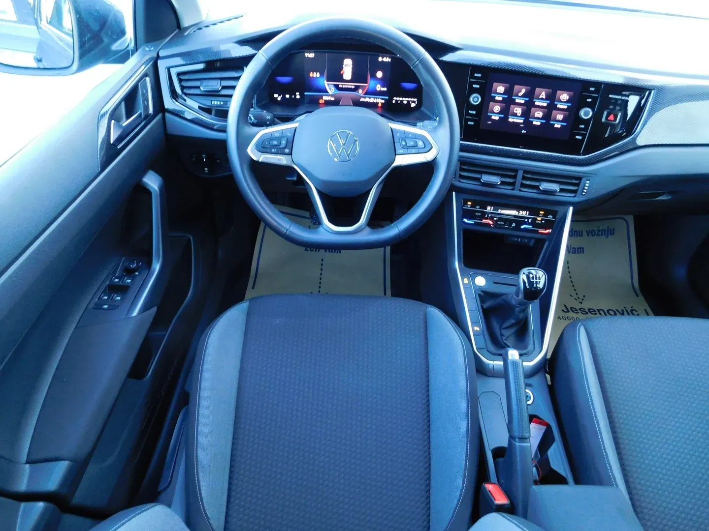 11500 volkswagen taigo 1.0 tsi life plus - slika 10