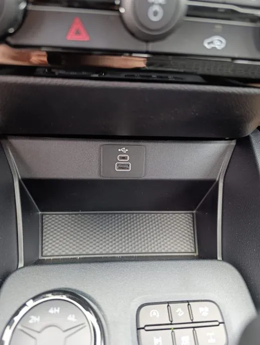 ford ranger xlt 4wd - slika 12