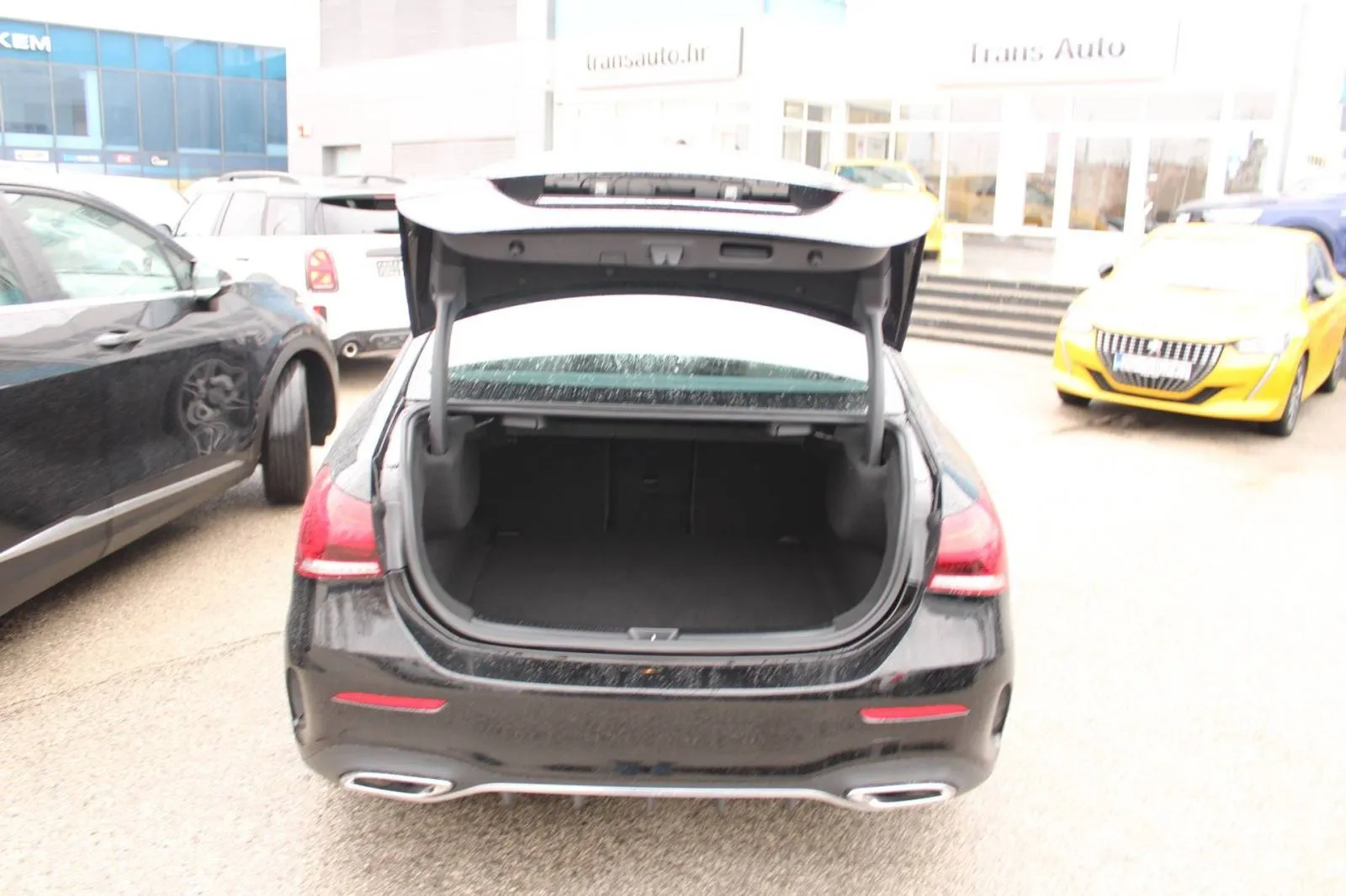 mercedes-benz klasa a limuzina a180d amg automatik *led,navigacija,ka - slika 9