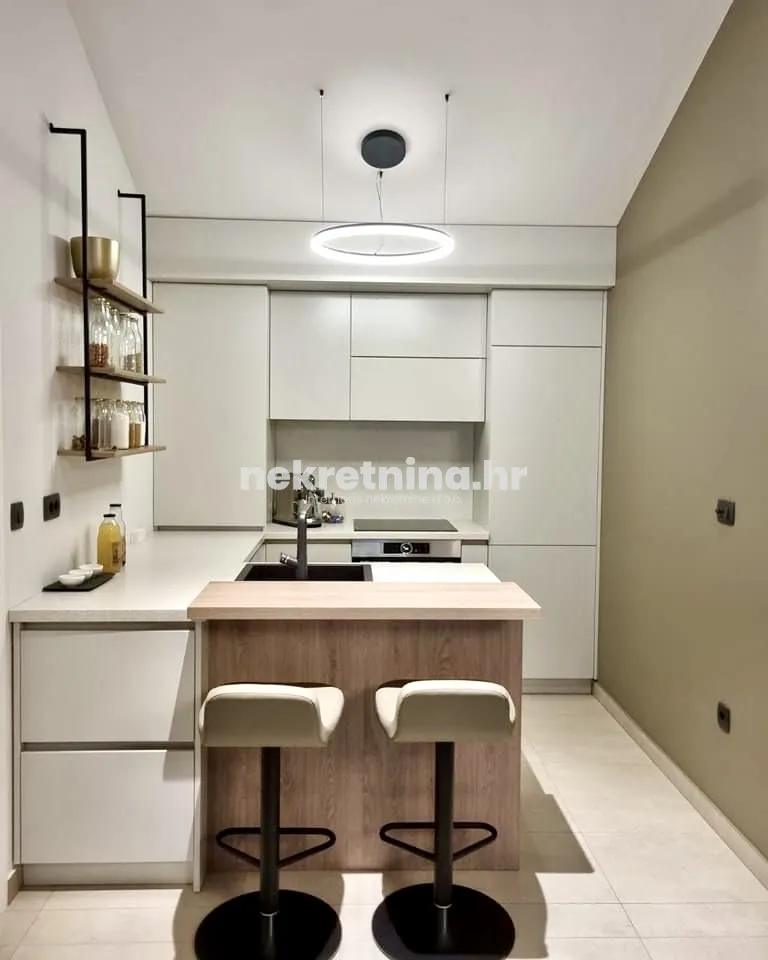prodaja- trosobni stan: prvi red d mora cres, 106.7m2 - slika 8
