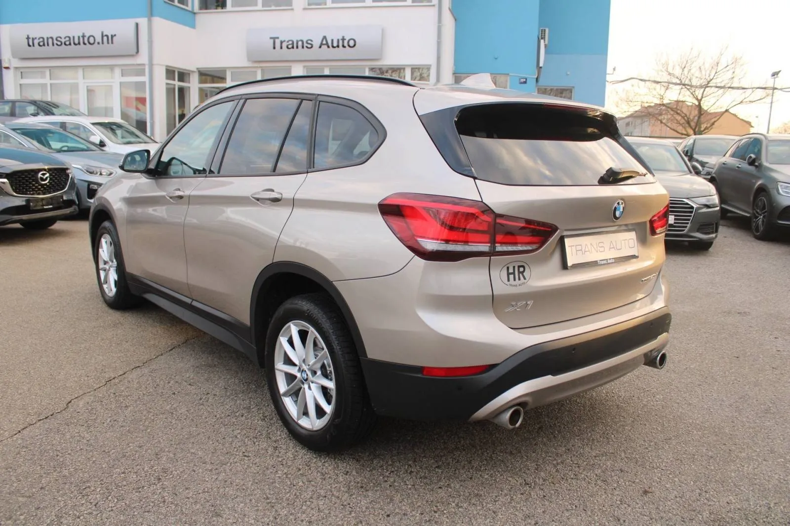 bmw x1 20d xdrive automatik *led, navigacija* - slika 7