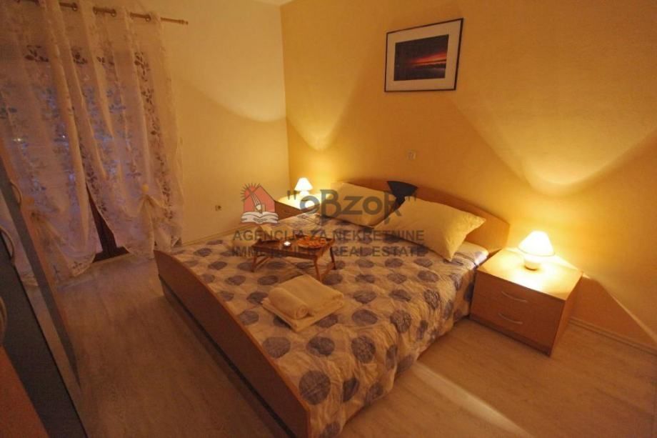 sukošan-apartmanska kuća sa 7 apartmana - slika 15
